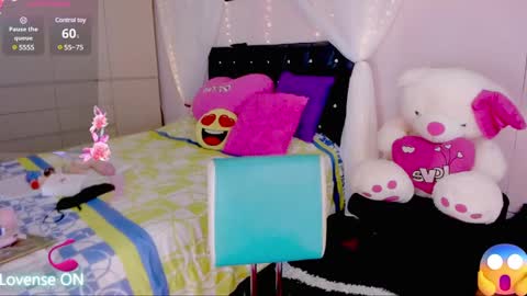 Snapshot of aliana_ross chatting on 02-24-25, 09:43 aliana_ross online show from 02-24-25, 09:43