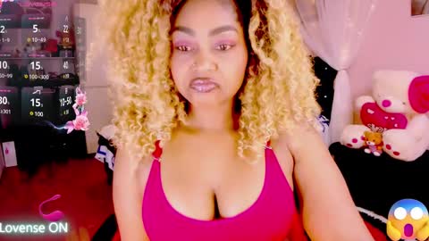 Snapshot of aliana_ross chatting on 03-10-25, 09:21 aliana_ross online show from 03-10-25, 09:21