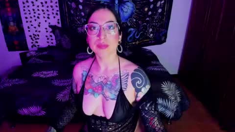 Snapshot of alice666f chatting on 05-13-26, 08:49 ALiCE ROSE online show from 05-13-26, 08:49