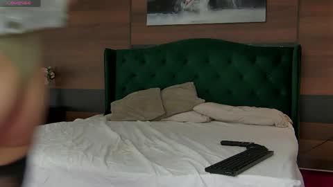 Snapshot of alice684968 chatting on 05-18-26, 05:46 Alice online show from 05-18-26, 05:46