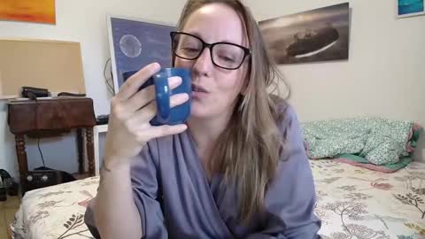 Alice online show from 10-10-25, 04:17