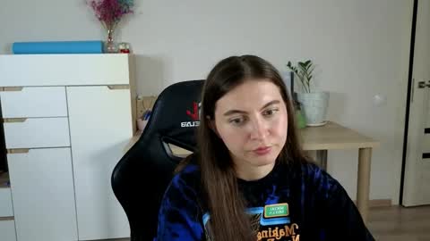 Alice online show from 09-13-25, 04:29