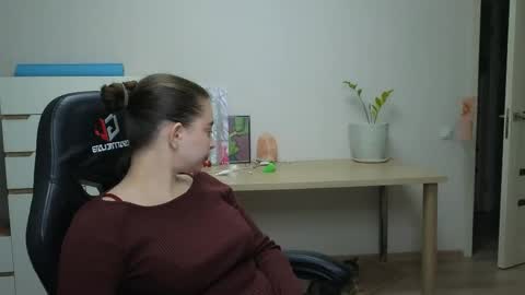 Alice online show from 04-16-26, 09:39