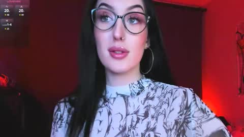 Snapshot of alice___mistress chatting on 03-09-25, 10:30 Miss Alice online show from 03-09-25, 10:30