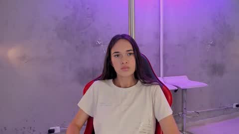 Snapshot of alice__susan chatting on 02-17-26, 09:21 Alice Susan online show from 02-17-26, 09:21