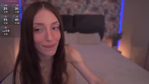 Snapshot of alice_arwen_ chatting on 03-28-26, 02:49 Alice online show from 03-28-26, 02:49