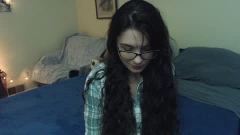 Snapshot of alice_asks chatting on 12-02-24, 03:15 Alice Asks online show from 12-02-24, 03:15