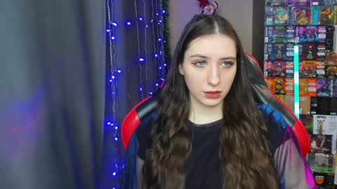 Snapshot of alice_bailey chatting on 12-13-24, 01:22 Alice online show from 12-13-24, 01:22