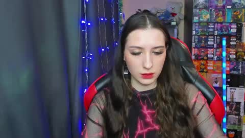 Snapshot of alice_bailey chatting on 02-14-25, 12:36 Alice online show from 02-14-25, 12:36