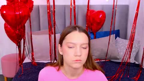 Snapshot of alice_charmy chatting on 02-13-25, 05:58 Alice in Wonderland online show from 02-13-25, 05:58