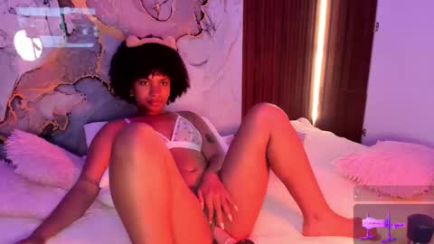 Mey online show from 10-15-25, 10:32