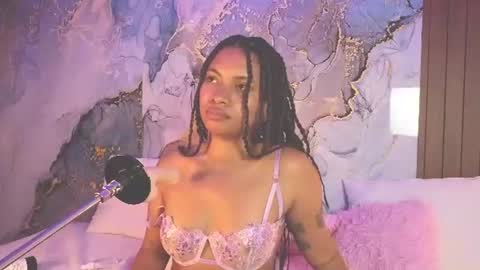 Snapshot of alice_cute77 chatting on 06-22-26, 12:35 Mey online show from 06-22-26, 12:35