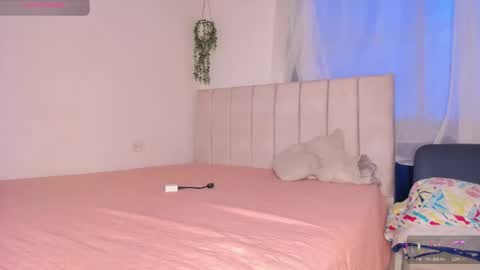 ALICE    Alice guzman online show from 11-12-25, 08:41