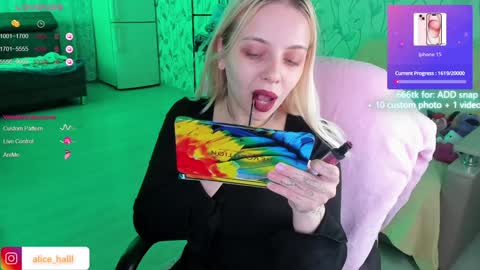 Snapshot of alice_halle chatting on 12-05-24, 09:06 alice_halle online show from 12-05-24, 09:06