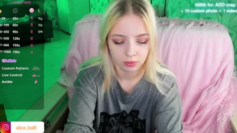 Snapshot of alice_halle chatting on 12-09-24, 05:52 alice_halle online show from 12-09-24, 05:52