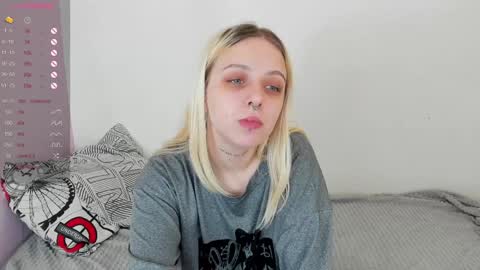 Snapshot of alice_halle chatting on 01-18-25, 10:28 alice_halle online show from 01-18-25, 10:28