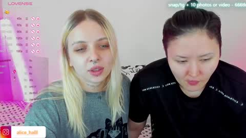Snapshot of alice_halle chatting on 02-01-25, 04:11 alice_halle online show from 02-01-25, 04:11