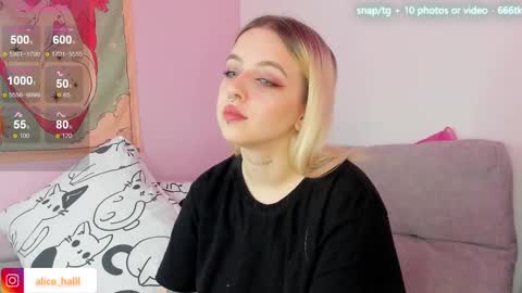 Snapshot of alice_halle chatting on 03-05-25, 04:13 alice_halle online show from 03-05-25, 04:13