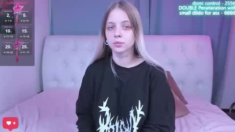 Snapshot of alice_halle chatting on 10-26-25, 11:05 alice_halle online show from 10-26-25, 11:05