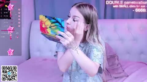 Snapshot of alice_halle chatting on 11-07-25, 12:43 alice_halle online show from 11-07-25, 12:43