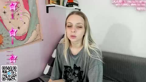 Snapshot of alice_halle chatting on 11-14-25, 03:44 alice_halle online show from 11-14-25, 03:44