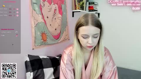 Snapshot of alice_halle chatting on 12-14-25, 11:04 alice_halle online show from 12-14-25, 11:04