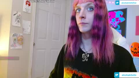 Alice Hatchette online show from 05-13-26, 04:26