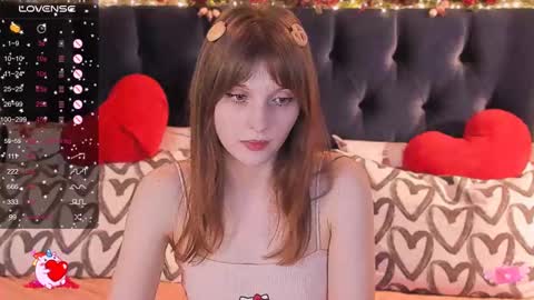 Snapshot of alice_langley chatting on 02-25-25, 11:19 Alice 3 online show from 02-25-25, 11:19