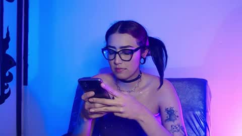      online show from 03-11-26, 01:44