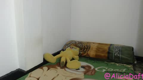 Snapshot of alice_psilocybe_sabina420 chatting on 04-12-26, 04:50 Alicia Aldara online show from 04-12-26, 04:50