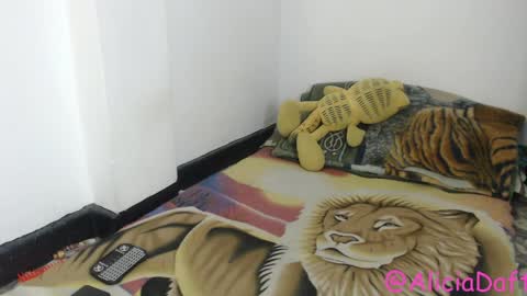 Snapshot of alice_psilocybe_sabina420 chatting on 05-12-26, 08:28 Alicia Aldara online show from 05-12-26, 08:28