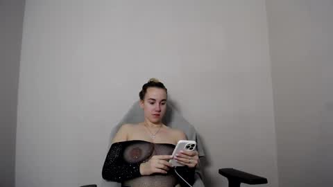 Alice online show from 12-20-25, 04:30