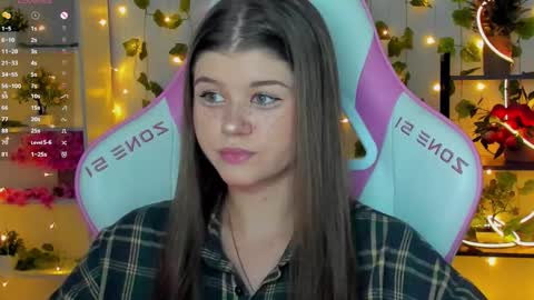 Alice online show from 11-26-25, 04:08