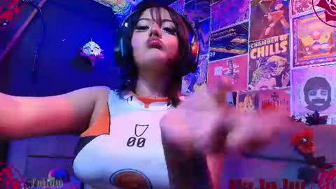 Snapshot of alice_von_rose chatting on 08-05-26, 05:21 alice_von_rose online show from 08-05-26, 05:21