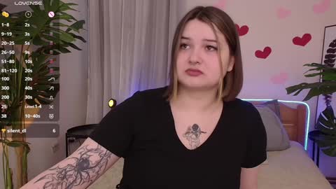 Alice  online show from 02-06-25, 03:31