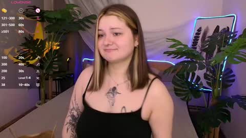 Alice  online show from 11-16-25, 03:28