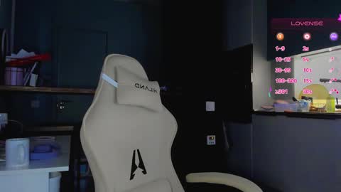 Alice online show from 05-15-26, 01:45