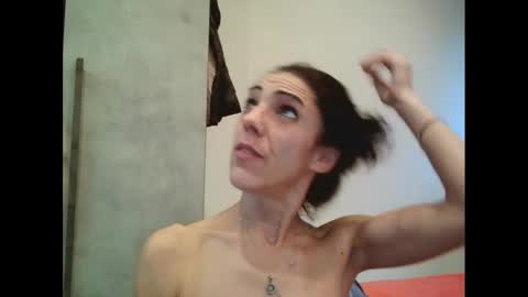 Snapshot of aliceanddave chatting on 02-27-25, 06:18 aliceanddave online show from 02-27-25, 06:18