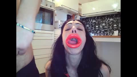 Snapshot of aliceanddave chatting on 03-03-25, 11:33 aliceanddave online show from 03-03-25, 11:33