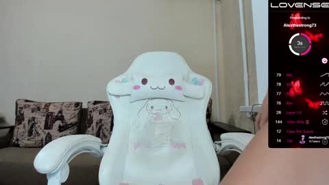 Snapshot of aliceandtea chatting on 12-19-24, 08:55 Alice online show from 12-19-24, 08:55