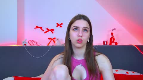 Snapshot of aliceatkin chatting on 06-11-26, 06:44 Alice online show from 06-11-26, 06:44