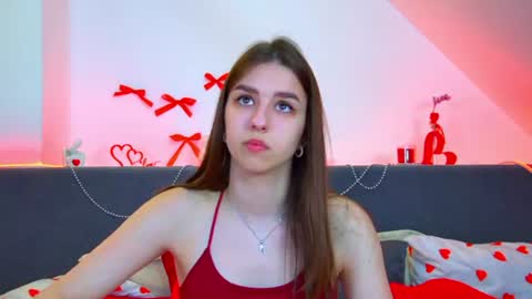 Snapshot of aliceatkin chatting on 06-18-26, 06:24 Alice online show from 06-18-26, 06:24
