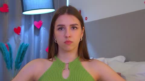 Snapshot of aliceatkin chatting on 06-24-26, 06:23 Alice online show from 06-24-26, 06:23