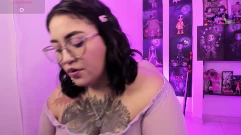 Alice Brinck online show from 10-10-25, 01:59