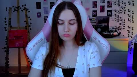 alicecharmy online show from 10-20-25, 05:30