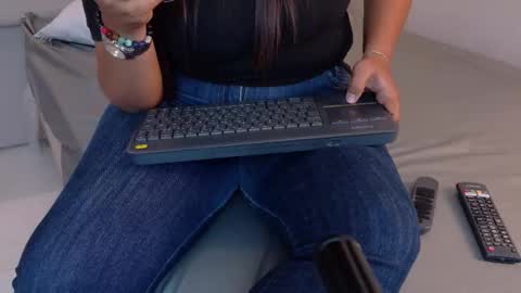 Snapshot of alicecoffin chatting on 02-23-26, 10:40 alicecoffin online show from 02-23-26, 10:40