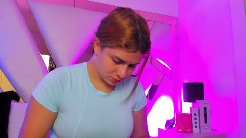 Snapshot of alicecruuz chatting on 07-06-26, 12:02 AliceCruz online show from 07-06-26, 12:02