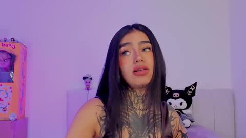 Alice  online show from 10-25-25, 03:07