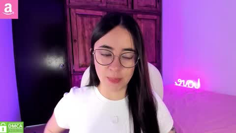 Aliceee  ..   97YP9VWGZHrefnav wishlist lists 1 online show from 02-05-26, 01:05