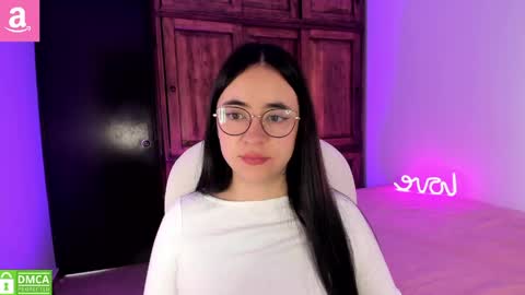 Snapshot of alicee_2 chatting on 04-25-26, 02:58 Aliceee .. 97YP9VWGZHrefnav wishlist lists 1 online show from 04-25-26, 02:58